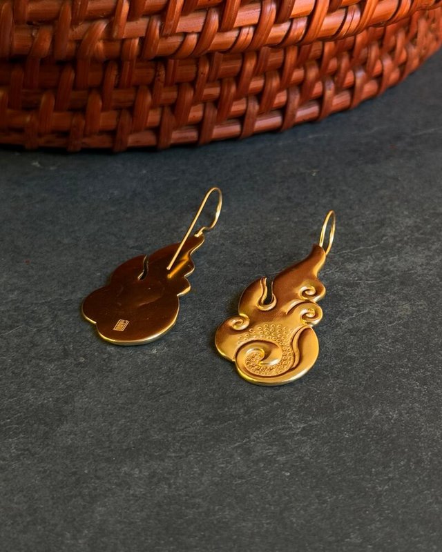 Drop øreringe | Na gyen Maey Fire | Guld