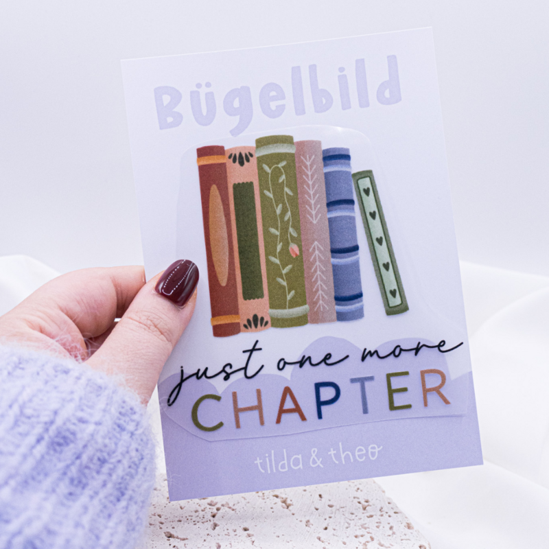 Iron-on picture books reading "One more Chapter" patch - gift shirt decorate book