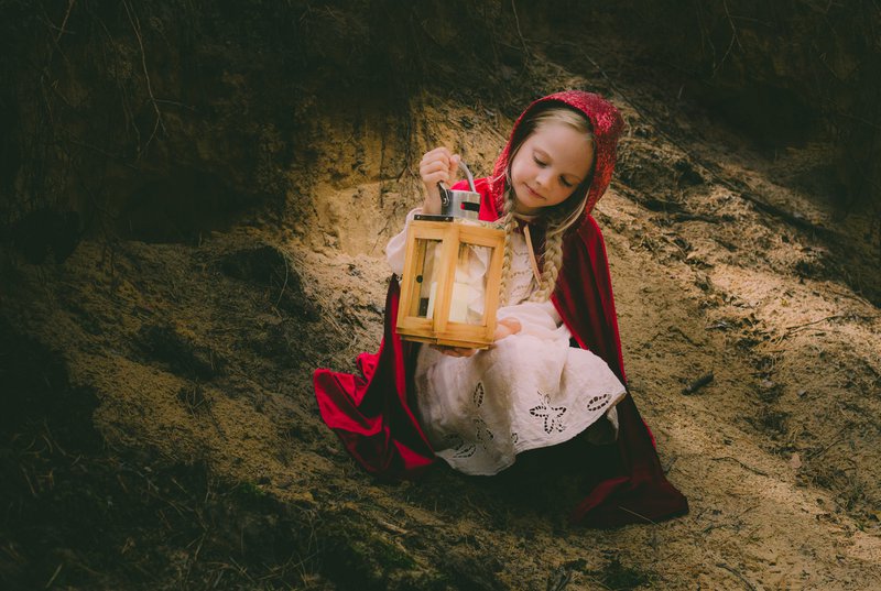 "Lille Rødhætte" Magic Cape