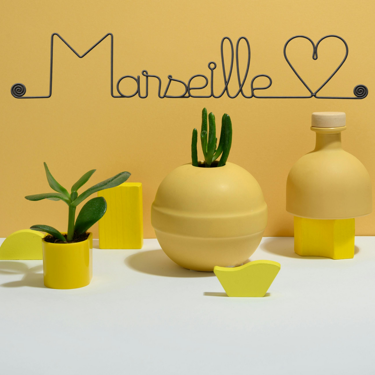 Décoration Murale en Fil de Fer - Ville - "Marseille" - à punaiser - Bijoux de Mur