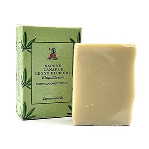 Herbalancering van hennep- en cederhoutzeep