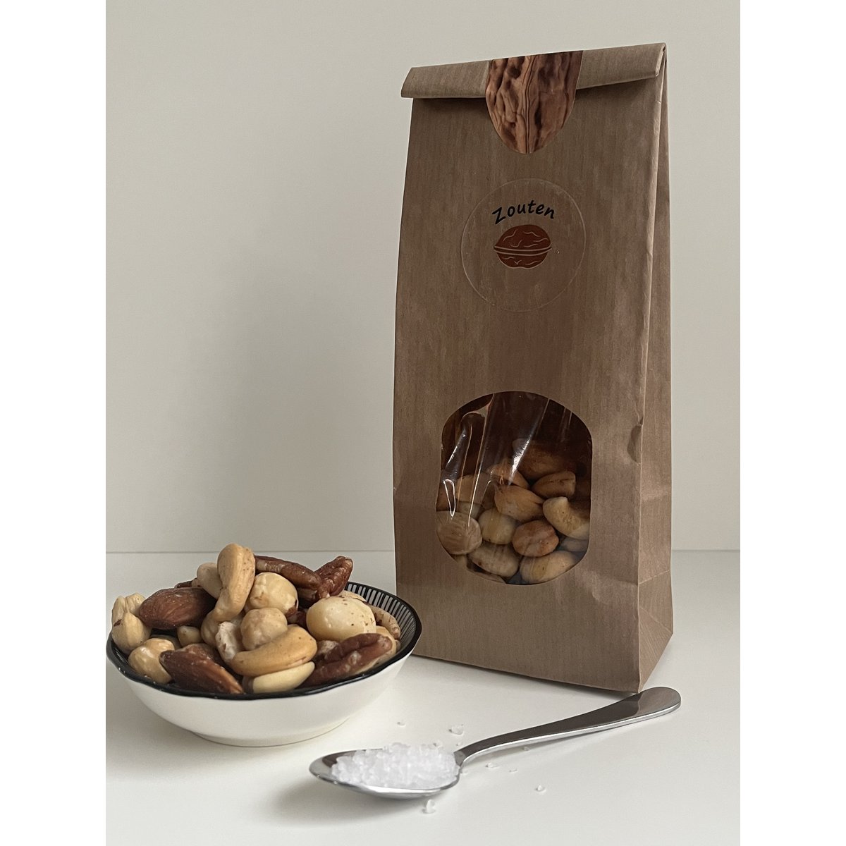 All mix gebrand en gezout 125 gram ( no pinda's)
