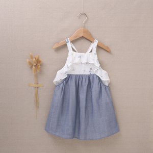 Mädchenkleid in Jeansblau kombiniert mit Kreuzträgern F113-21212081