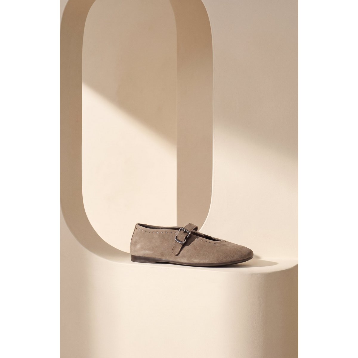 MERCHE TAUPE – Bailarinas con tachuelas