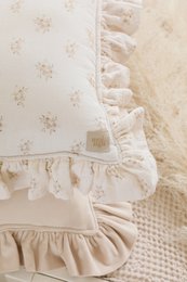 Coussin décoratif en mousseline à volant "Boho Flowers"