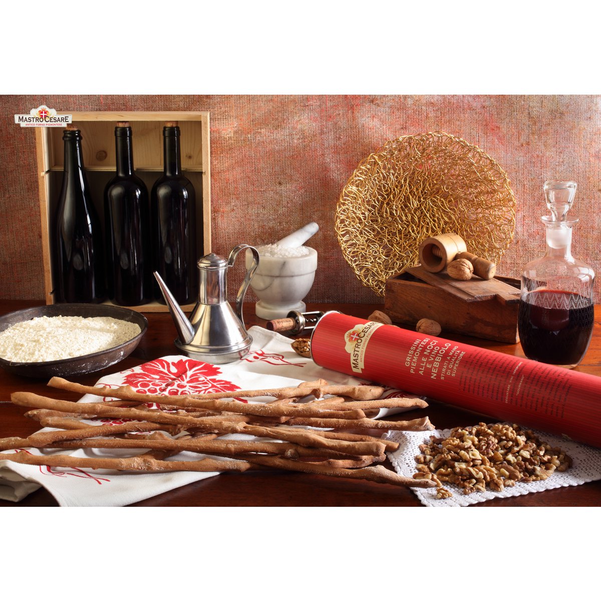 RØRBRØDPINDE MED VALNØDDER OG NEBBIOLO VIN