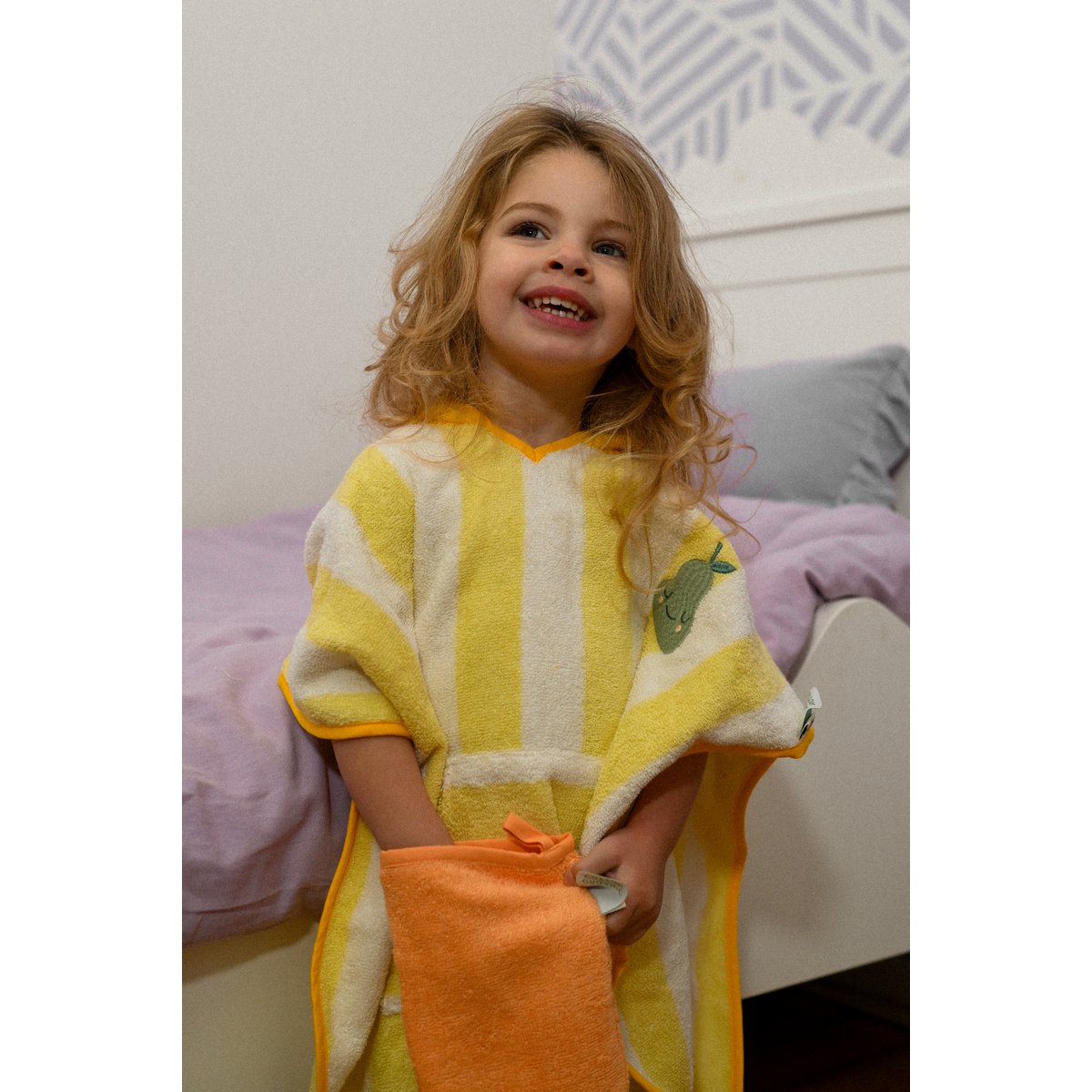 Badstof katoenen kinderponcho met capuchon Pedro Pear