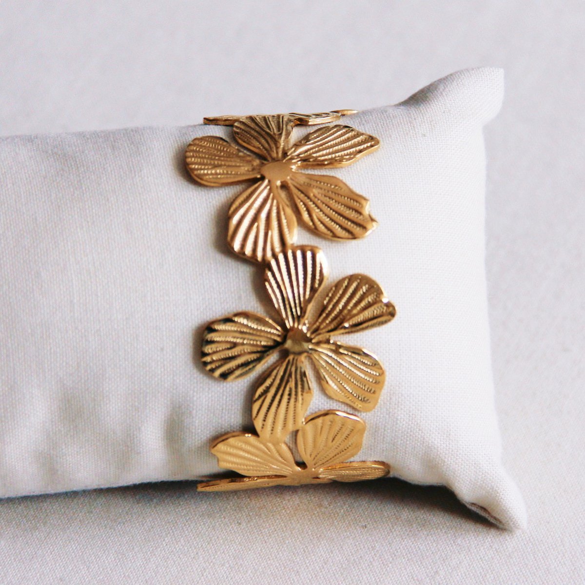 Bangle XL flowers - gold
