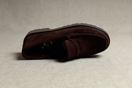 ISIDRO CHOCOLATE – Wildleder-Loafer mit Kunstpelzfutter