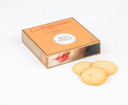 Apricot nugget shortbread cookies in a 100g cardboard box. Buttery, crumbly shortbread cookies with a sweet apricot flavor.