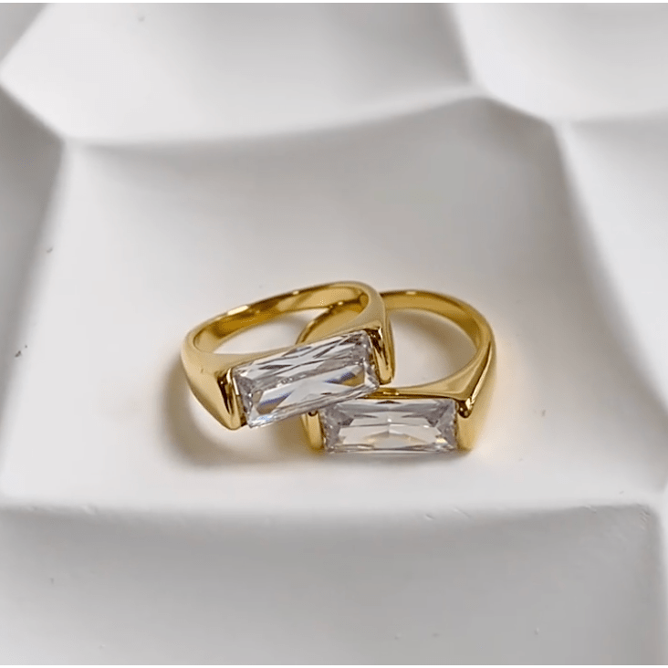 Aloysha - Baguette Diamond Ring