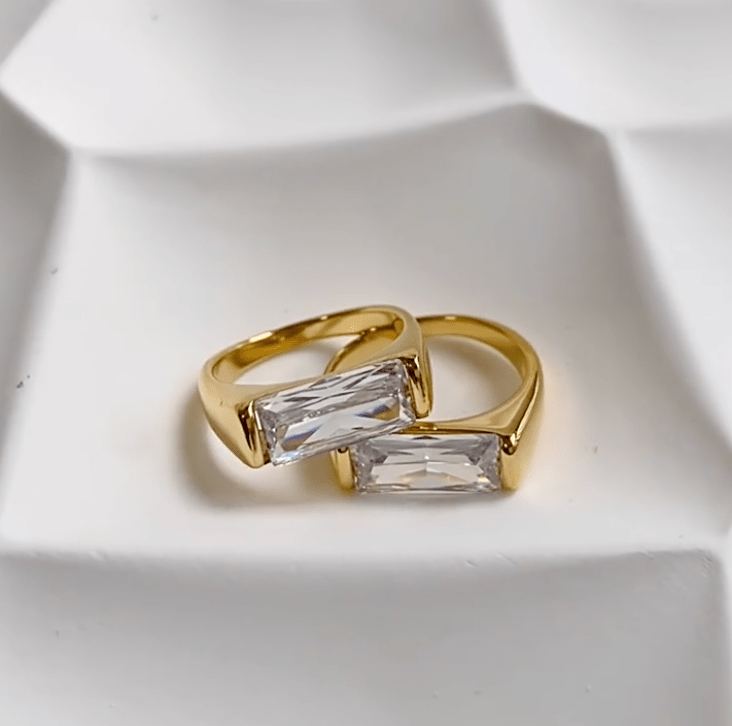 Aloysha - Baguette Diamond Ring