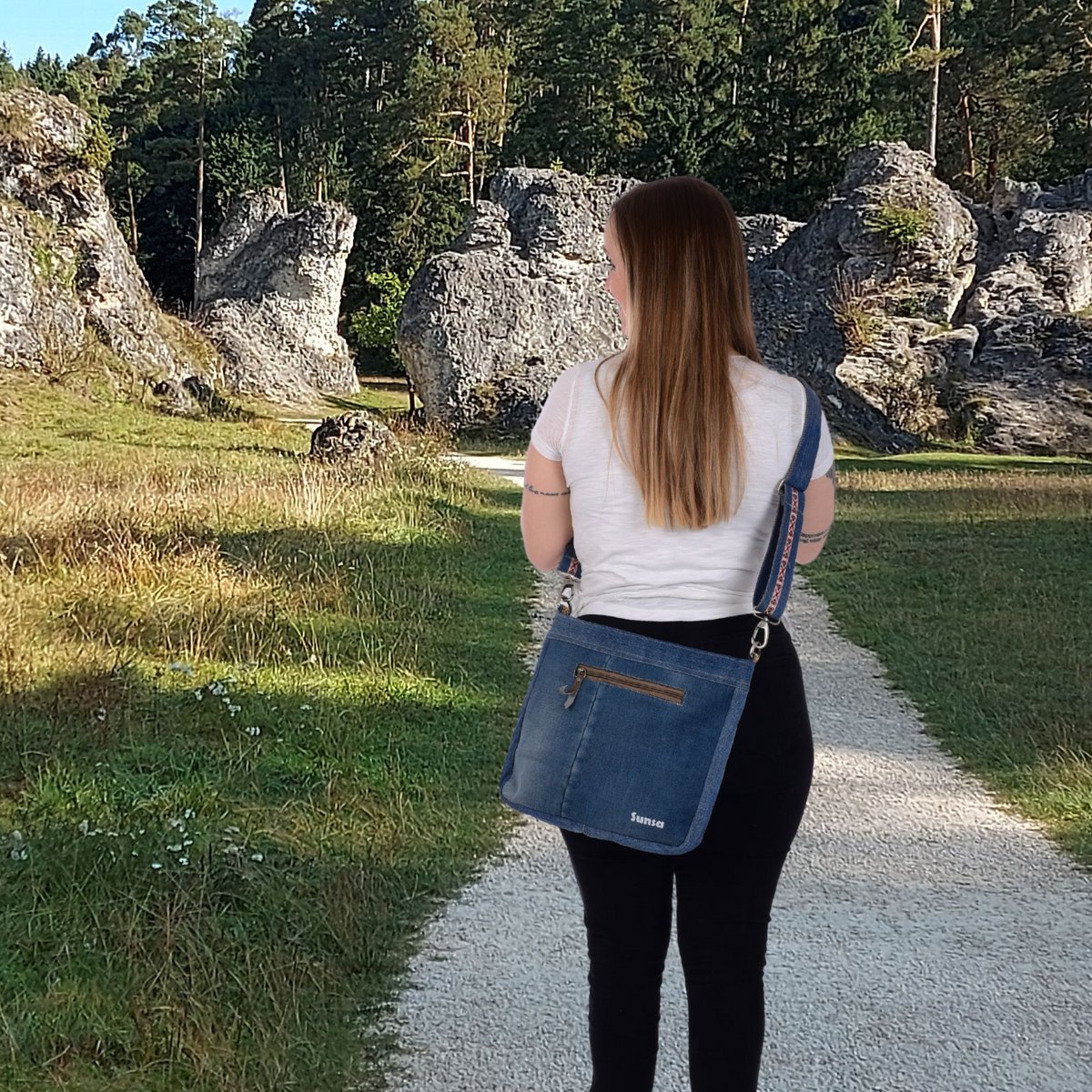 Sunsa Damen Umhängetasche. Schultertasche aus Upcycling Jeans und Baumwolle. Handtasche Vintage Retro Stil. Crossbody Tasche für Frauen.