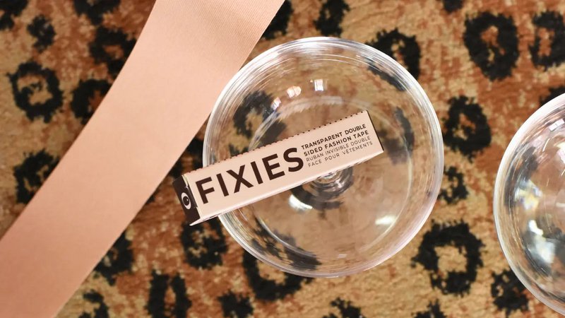 Fixies – Nastro biadesivo trasparente per indumenti