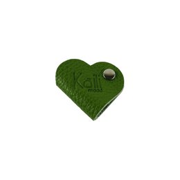 K0039EB | Hergestellt in Italien, herzförmige Kabeltrommel aus echtem Vollnarbenleder, genarbter Dollar – grüne Farbe – Maße: 5 x 8 x 0,5 cm – Verpackung: Geschenkbox mit starrem Boden/Deckel