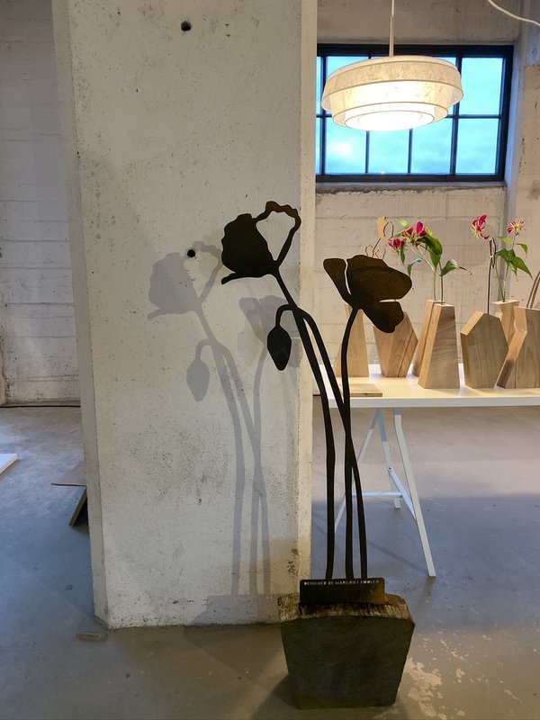 Valmue med blomsterknop | corten stål