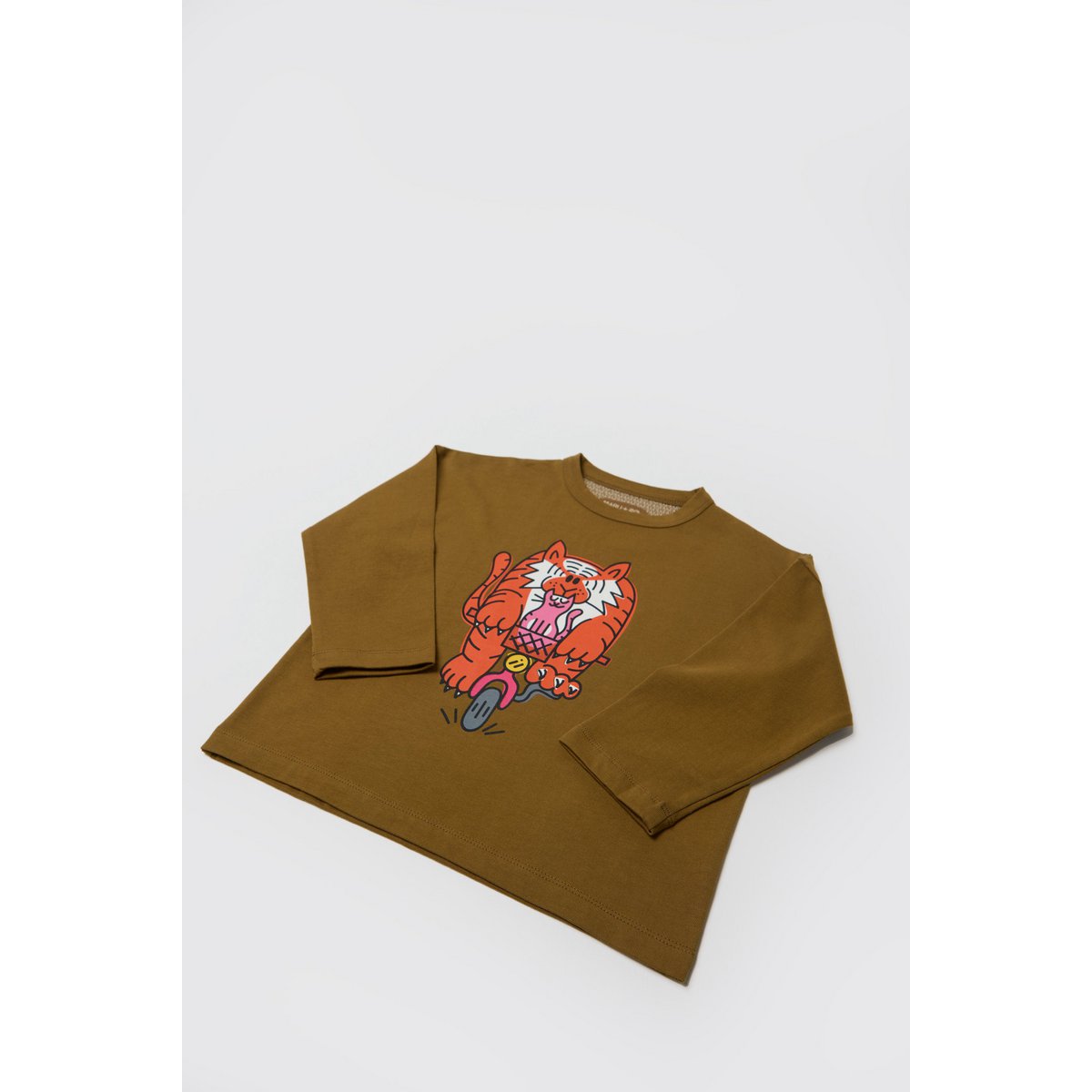 BASIS ZWAAR GEWICHT 'PEDAAL SNELLER' GRAFISCHE T-SHIRT