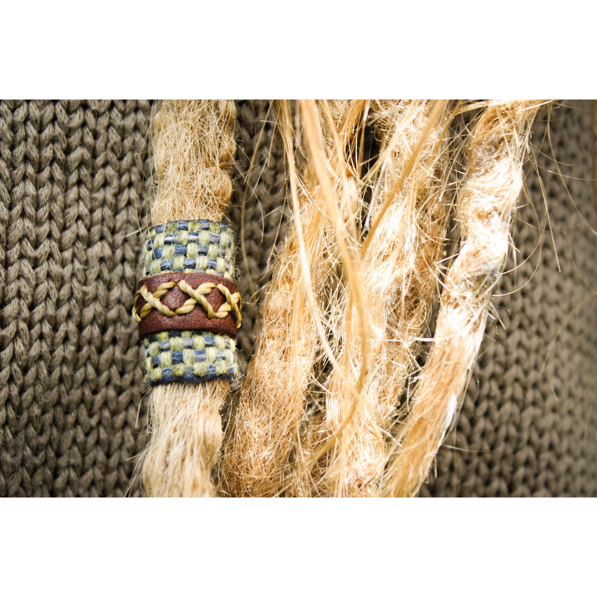 Rastas de cuero con tejido » Hecho a mano