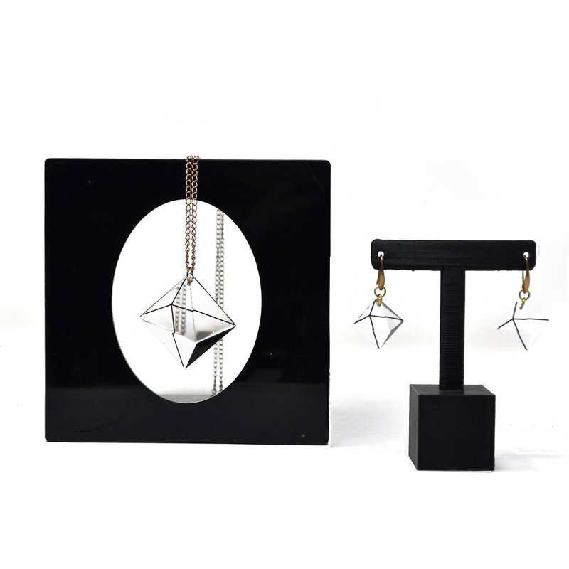 Conjunto Pirámide Geométrica – Collar y Aretes - HASTA FINAL STOCK