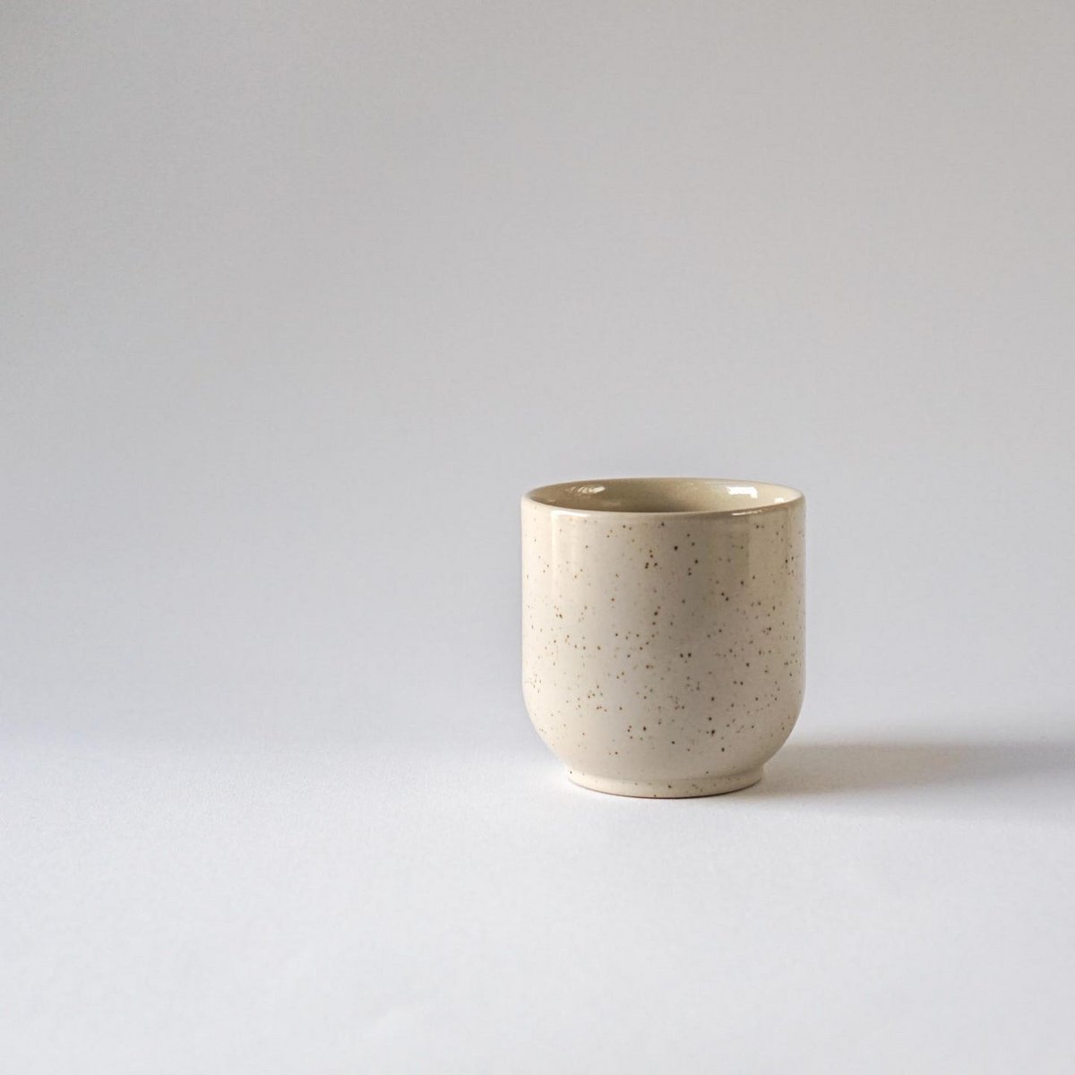 Hollyhock mug - sand & speckles - 200 ml