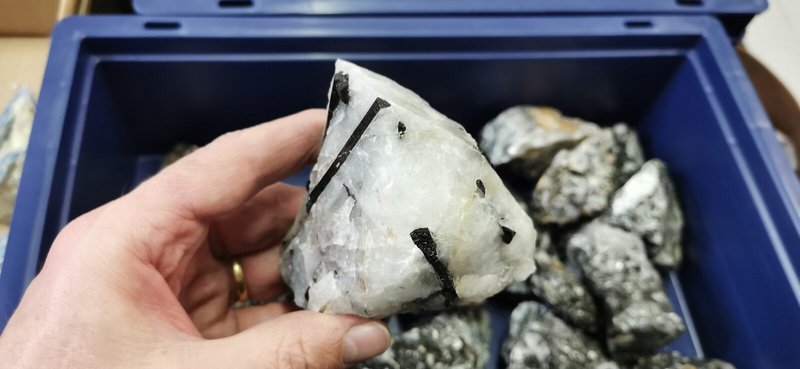 Raw Stones - Black Tourmaline & Quartz (1 kg)
