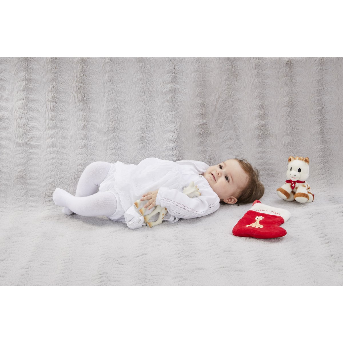 Das erste Weihnachtsset des Giraffenbabys Sophie