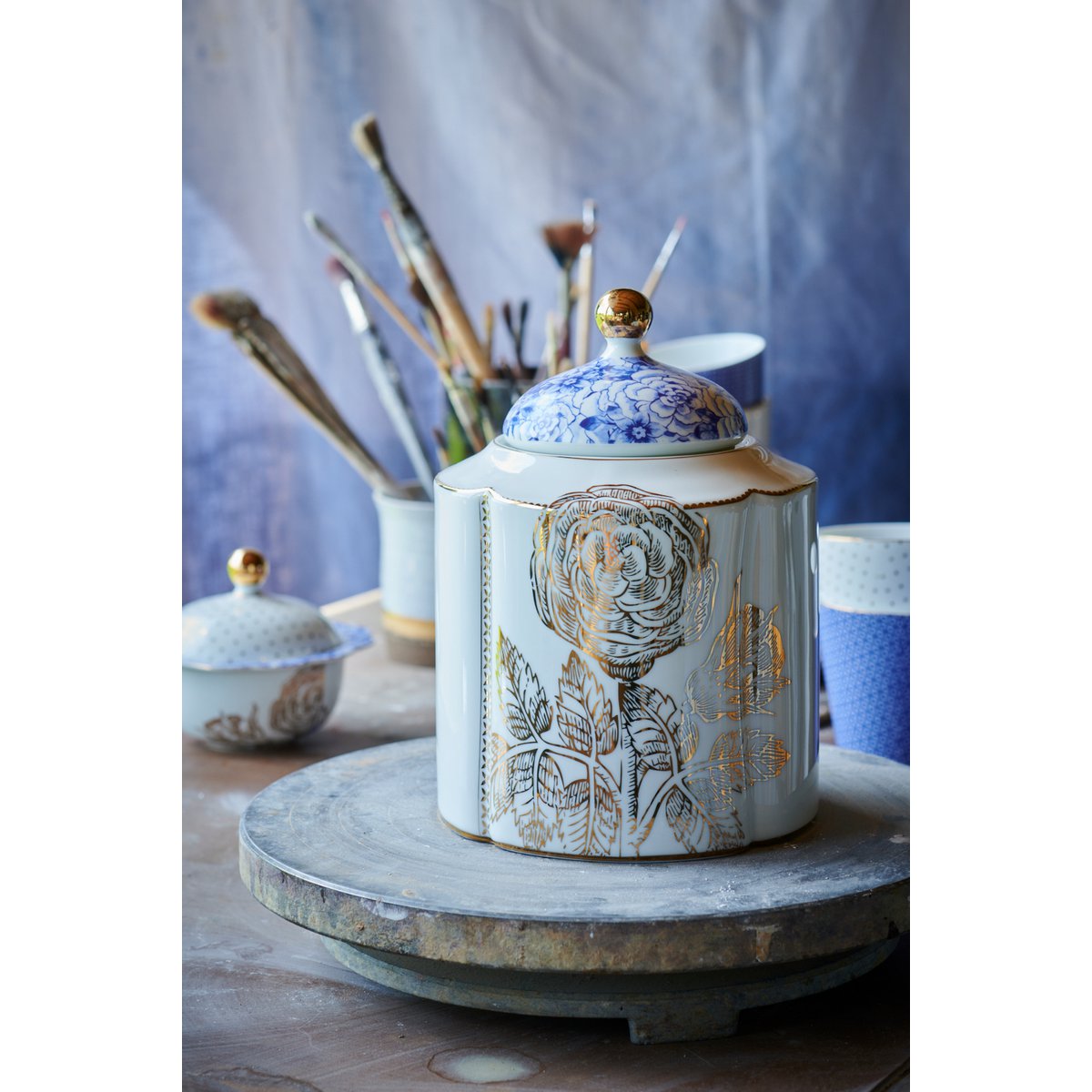 Storage Jar Medium Royal White 1.9ltr