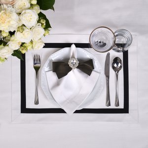 Decoratieve onderzetters met rode streep – Atelier Noir – set van 4