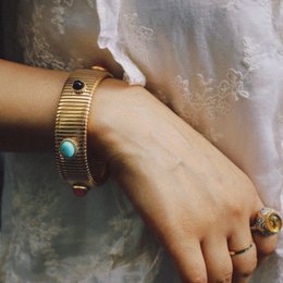 Bracelet extensible en pierre colorée côtelé vintage