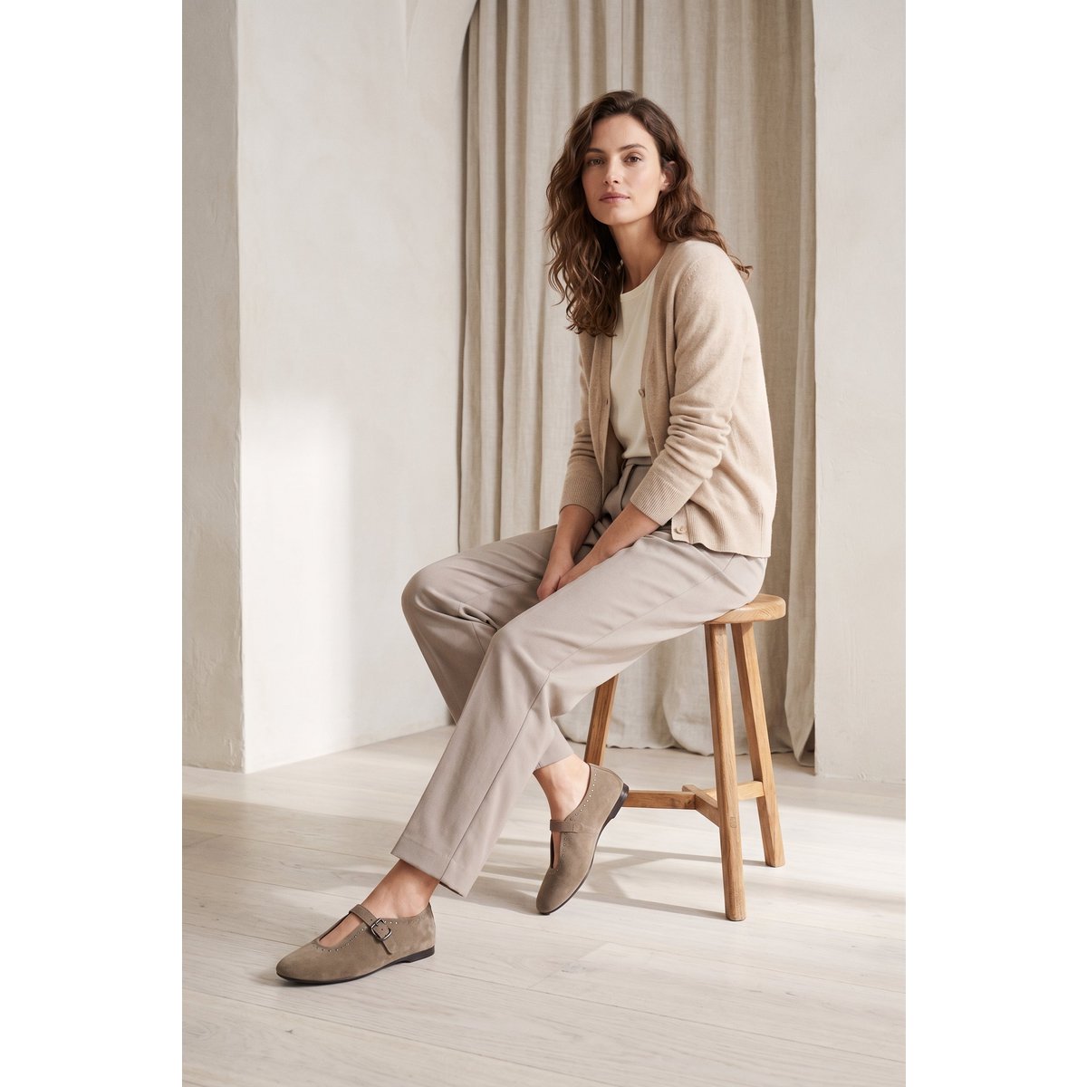 MERCHE TAUPE – Bailarinas con tachuelas