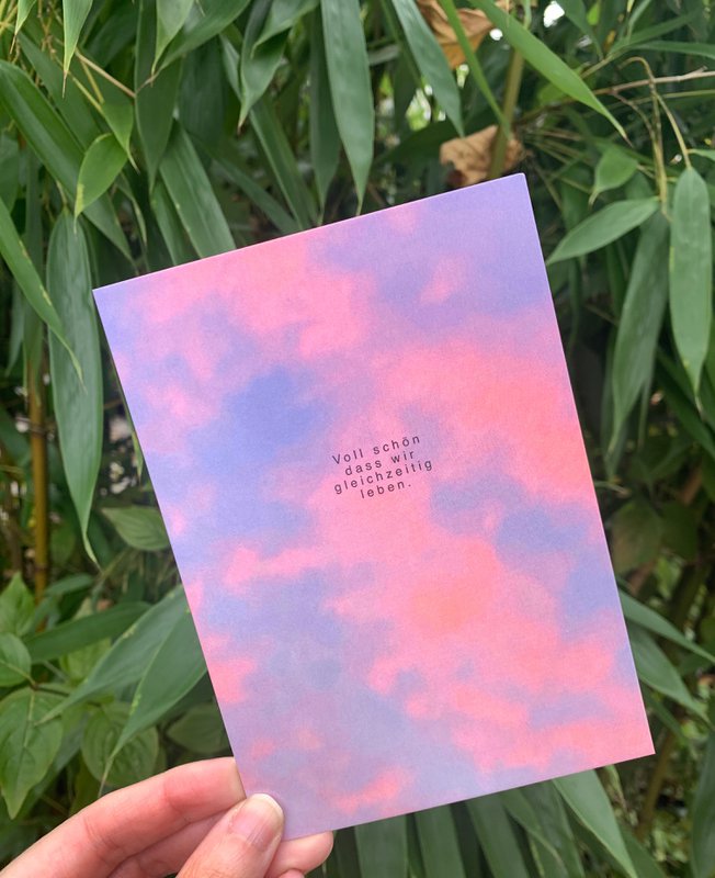 Postkarte „ Voll schön dass wir gleichzeitig leben „