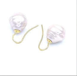 Pendientes de perlas barrocas en color rosa viena