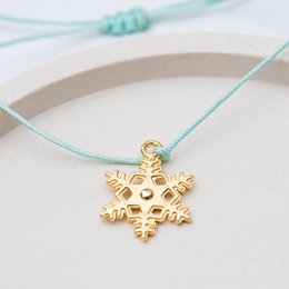 Armband auf Karte - Schneeflocke "Merry Christmas" 24K vergoldeter Anhänger - DIN A6 Recyclingkarte