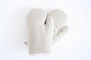 Linen oven gloves