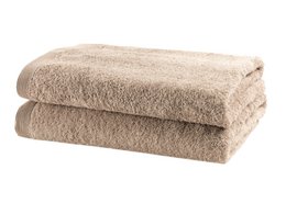 Beige cotton bath towels, soft and absorbent, suitable for everyday use.