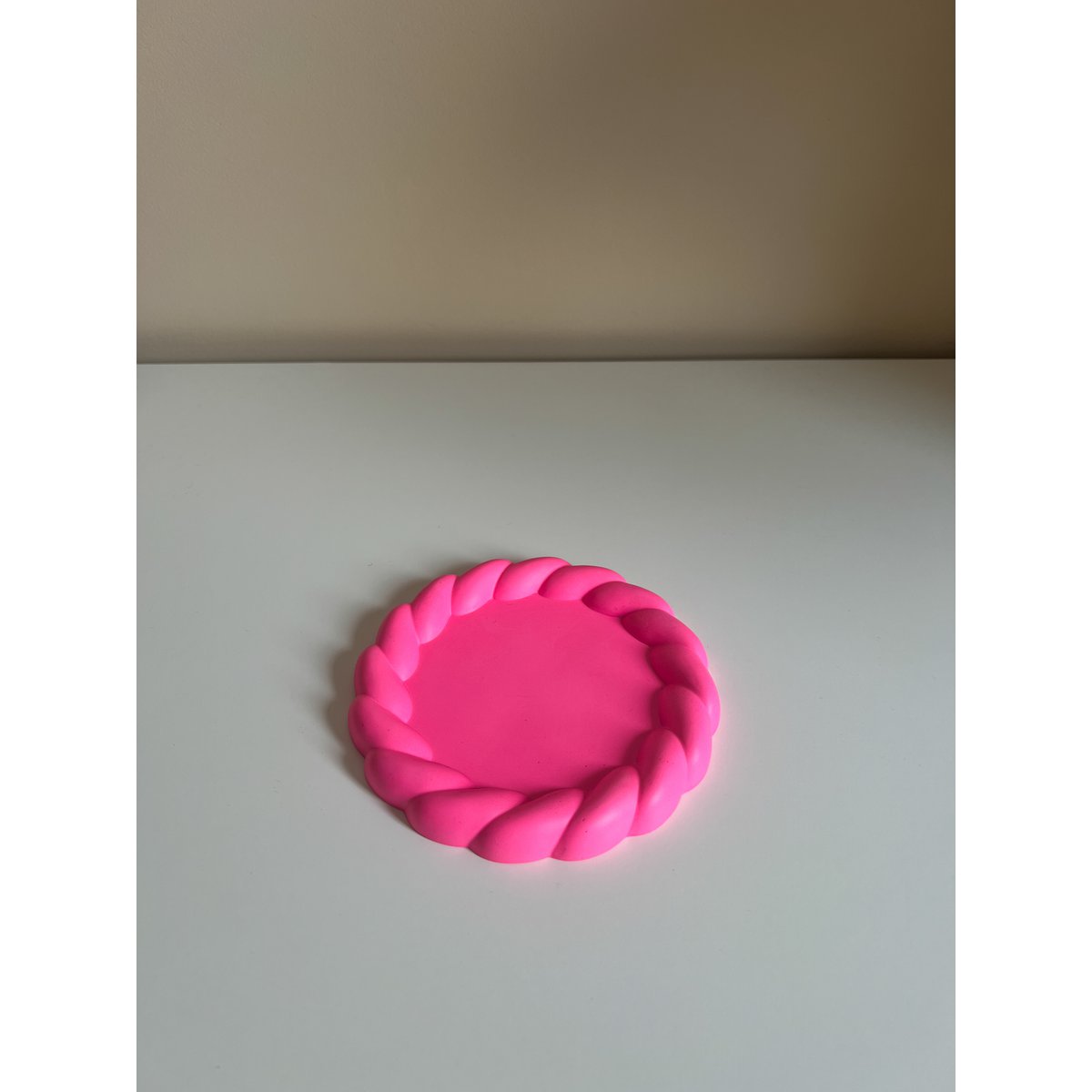 Vassoio Twist rosa neon