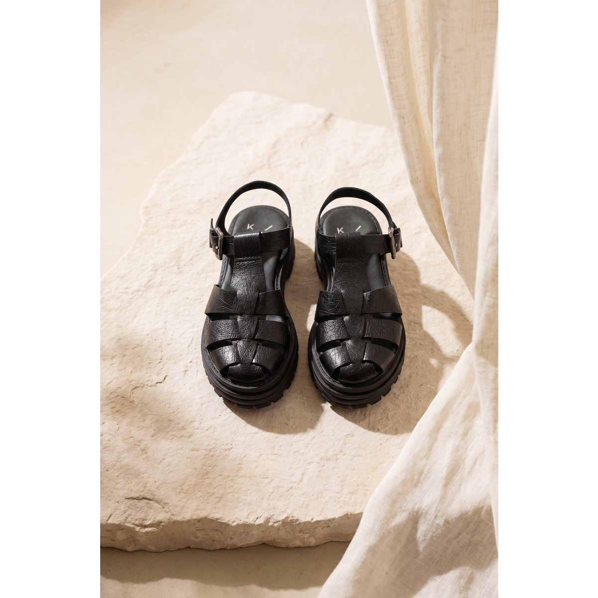 CALA BLACK- Chunky Fisherman Sandals