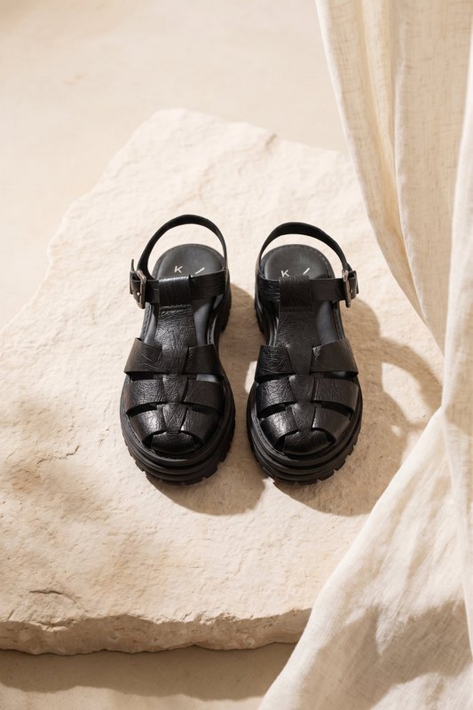 CALA BLACK- Chunky Fisherman Sandals