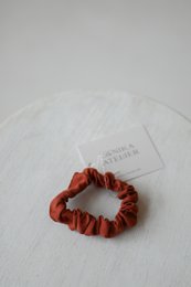 Kein Plastik. Elastische Leinen-Haargummis – Leinen-Haargummi
