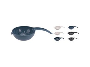 Colander with plastic handle