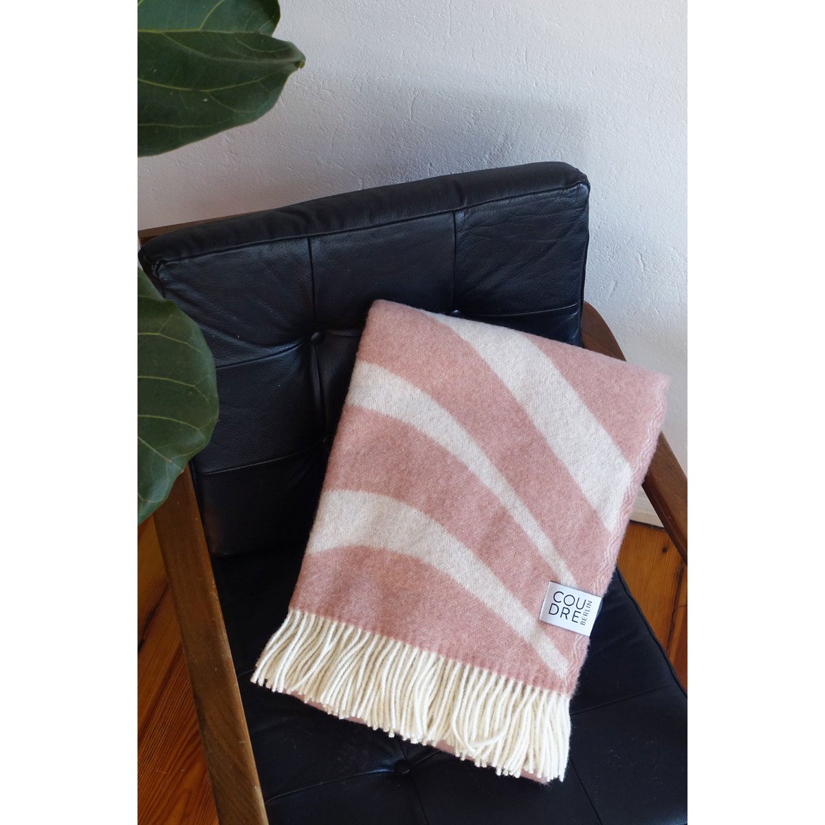 Wool blanket / cuddly blanket bold rosestone