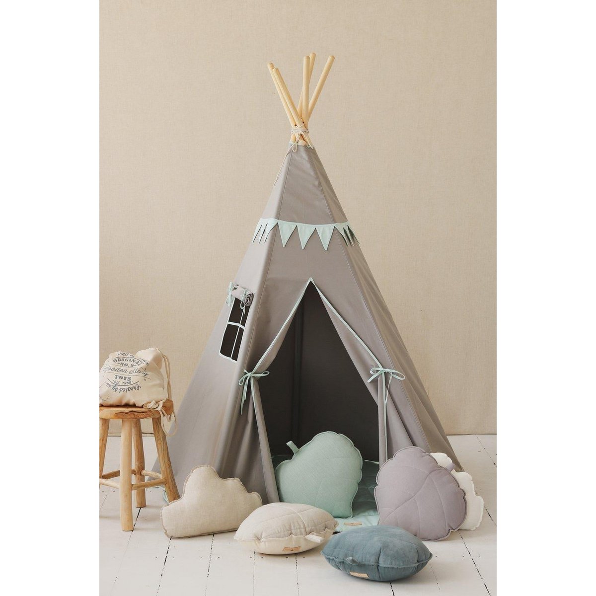 Teepee "Mint Love" con ghirlanda e set tappetino