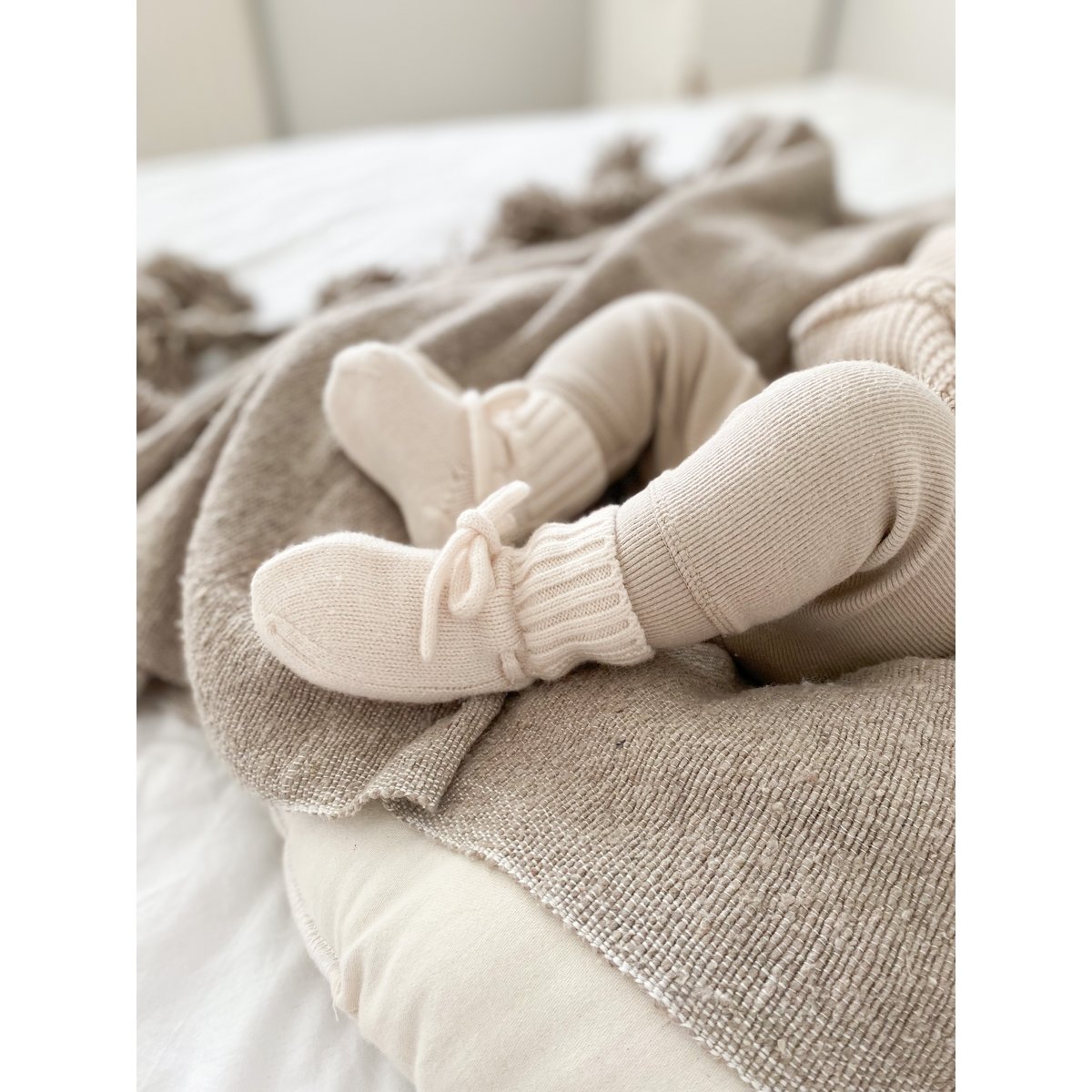 Merino wool bootie slippers off white