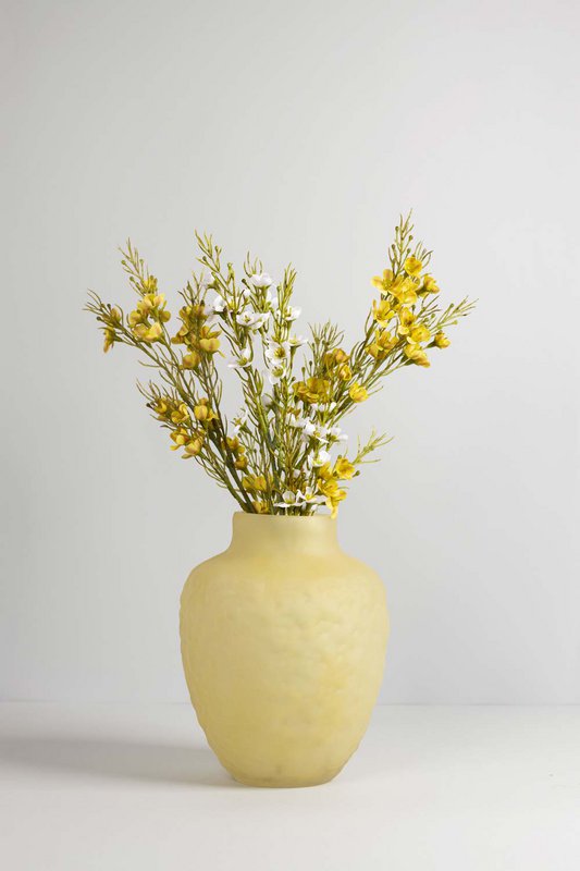 Kleine pastellfarbene Amphorenvase