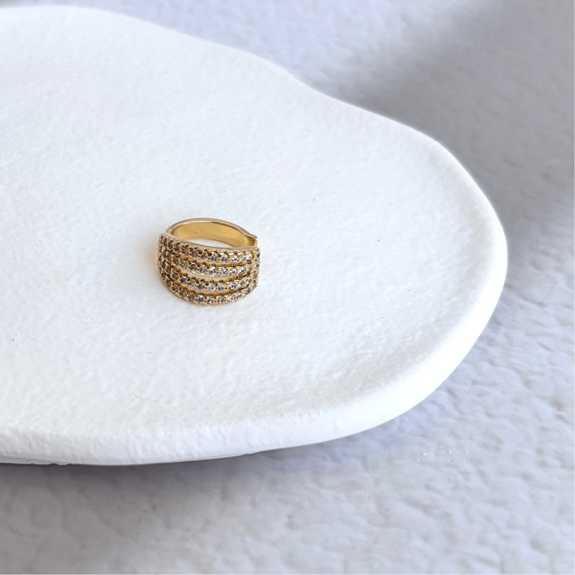 Bold Spark Ear Cuff - Polsino per orecchio con zirconi placcato oro