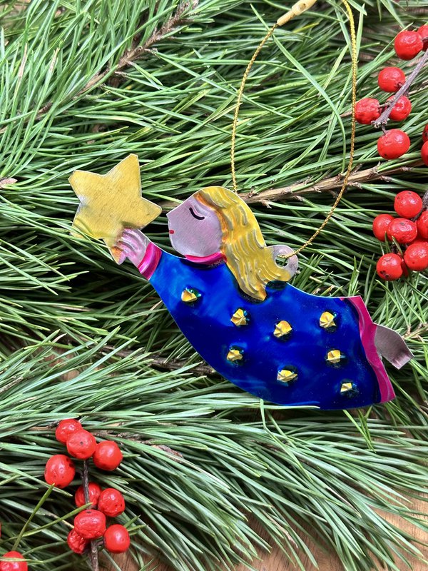 Girl with star - Tinplate ornament