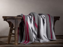 Plaid en laine CARPATHIAN - gris