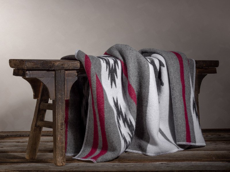 Plaid en laine CARPATHIAN - gris