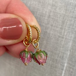 Boucles d'oreilles pendantes fleurs en verre mini créoles plaqué or