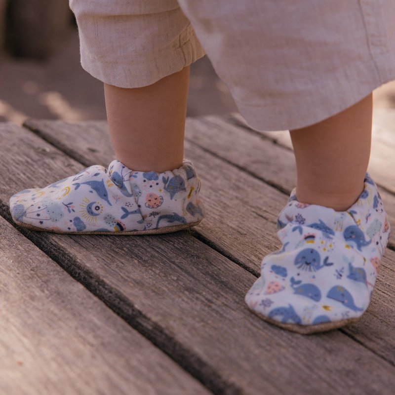 Buty dla niemowląt - wieloryby